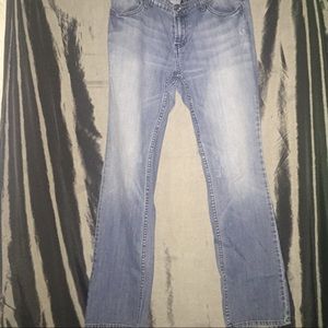 💙ANA Jeans💙. Slightly Distressed.